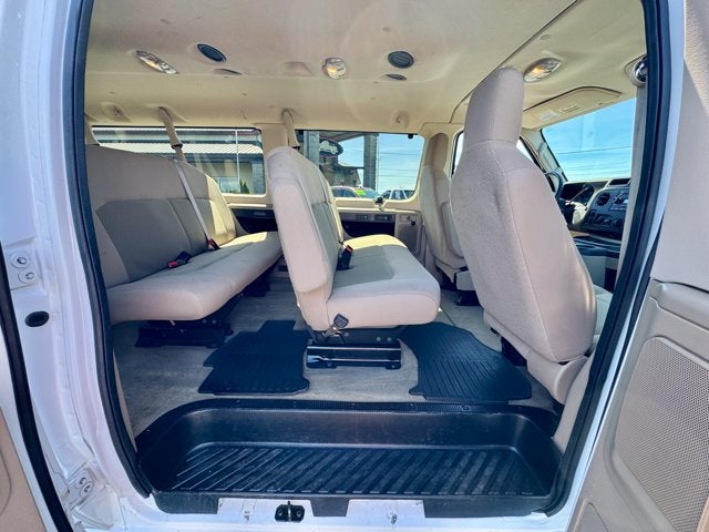 2013 Ford Econoline Wagon XLT 12 PASSENGER