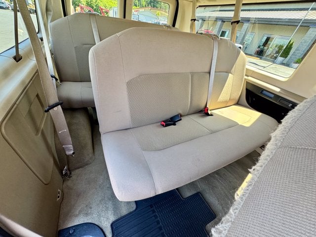 2013 Ford Econoline Wagon XLT 12 PASSENGER