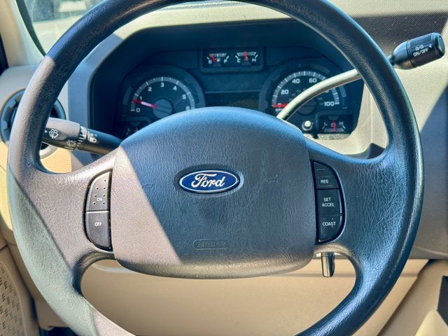 2013 Ford Econoline Wagon XLT 12 PASSENGER