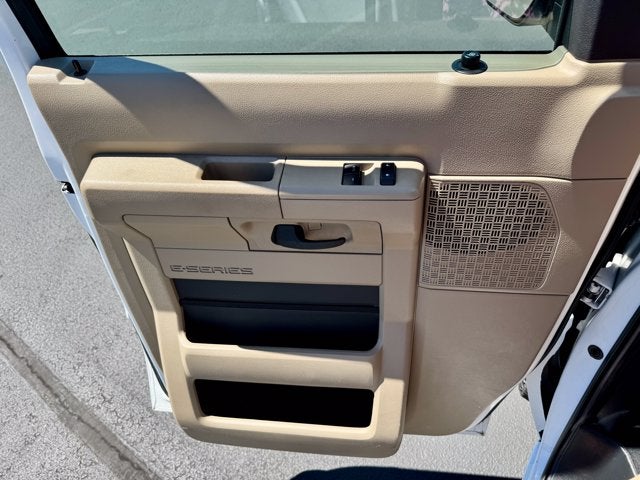 2013 Ford Econoline Wagon XLT 12 PASSENGER