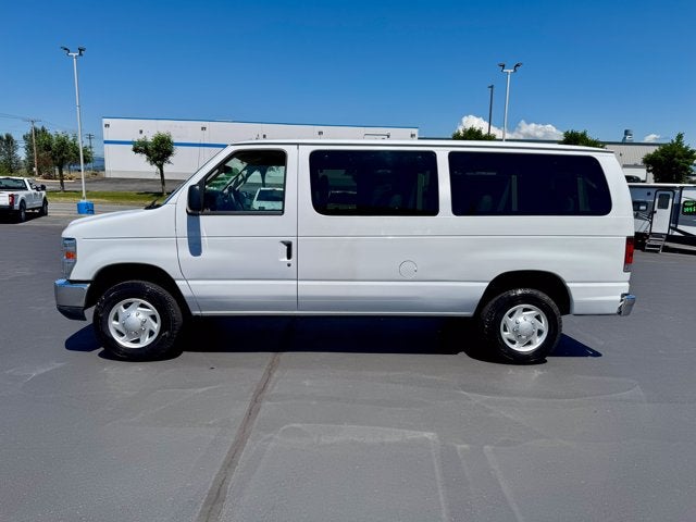 2013 Ford Econoline Wagon XLT 12 PASSENGER