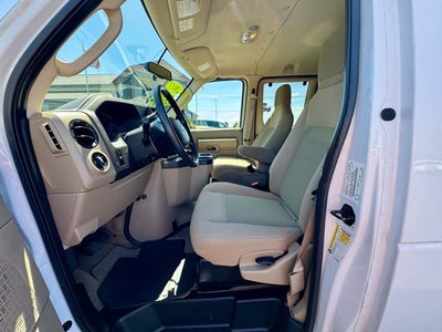 2013 Ford Econoline Wagon XLT 12 PASSENGER