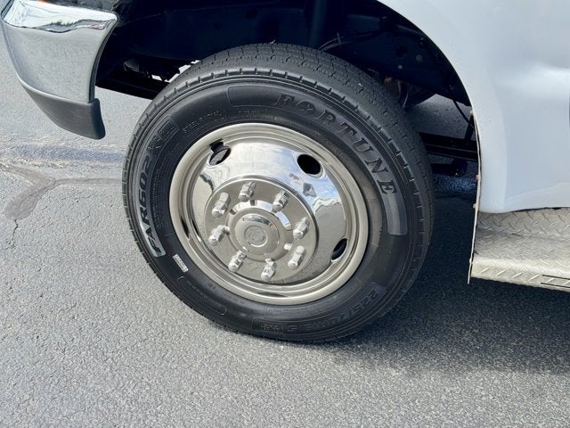 2000 Ford Super Duty F-550 XL Dump 11FT 2WD