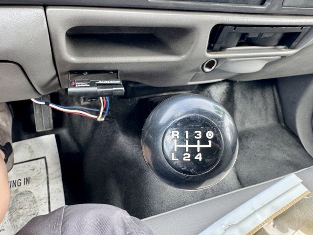 2000 Ford Super Duty F-550 XL Dump 11FT 2WD