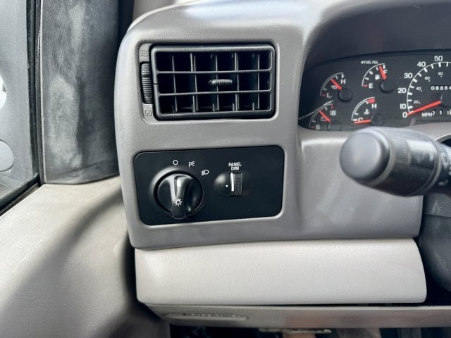 2000 Ford Super Duty F-550 XL Dump 11FT 2WD