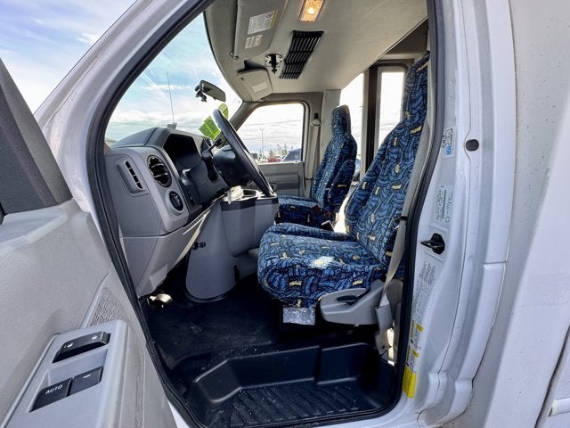 2013 Ford E350 Starcraft 12PASS Bus