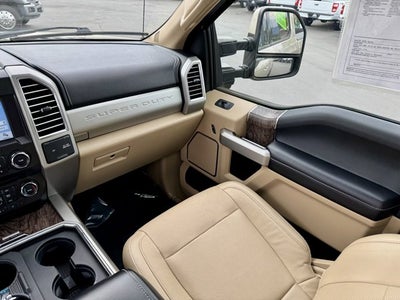 2017 Ford Super Duty F-250 SRW Lariat 4WD