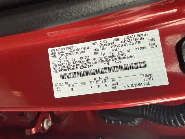 2023 Ford Super Duty F-350 DRW LARIAT