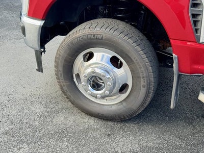 2023 Ford Super Duty F-350 DRW LARIAT