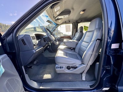 2002 Ford Super Duty F-350 SRW Lariat 4WD