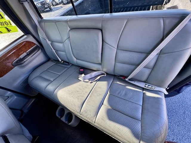 2002 Ford Super Duty F-350 SRW Lariat 4WD