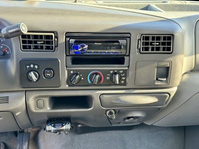 2002 Ford Super Duty F-350 SRW Lariat 4WD