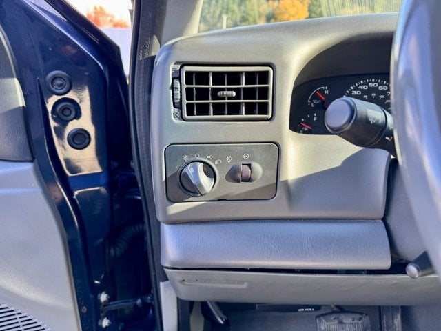 2002 Ford Super Duty F-350 SRW Lariat 4WD