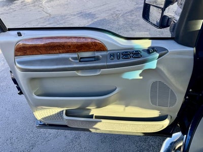 2002 Ford Super Duty F-350 SRW Lariat 4WD