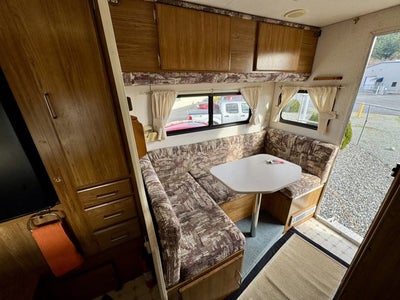 2005 Ford Super Duty F-250 XLT 4WD Camper PKG