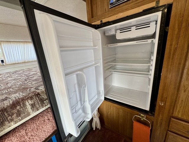 2005 Ford Super Duty F-250 XLT 4WD Camper PKG