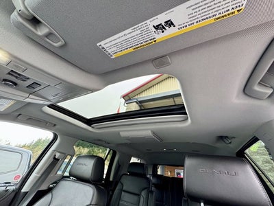 2020 GMC Yukon Denali 4WD