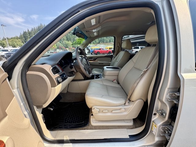 2009 Chevrolet Suburban LT w/1LT 4WD