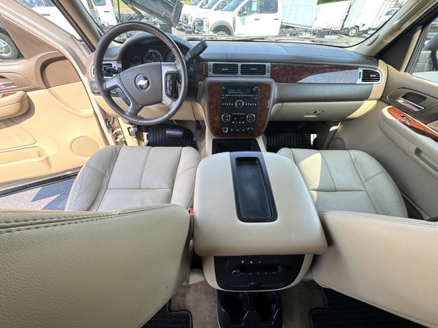 2009 Chevrolet Suburban LT w/1LT 4WD