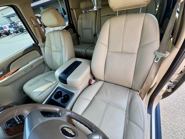 2009 Chevrolet Suburban LT w/1LT 4WD