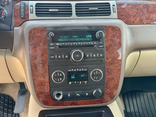 2009 Chevrolet Suburban LT w/1LT 4WD