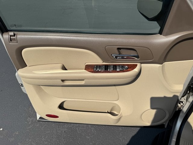 2009 Chevrolet Suburban LT w/1LT 4WD