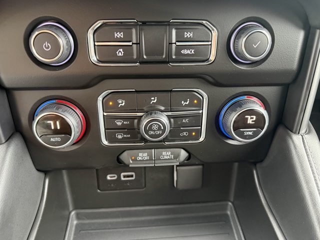 2022 Chevrolet Suburban LS
