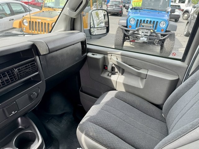 2019 GMC Savana Cargo Van RWD 2500 135"