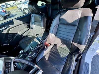 2013 Ford Mustang V6 Premium