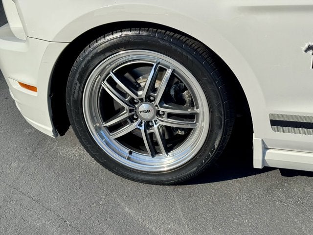 2013 Ford Mustang V6 Premium