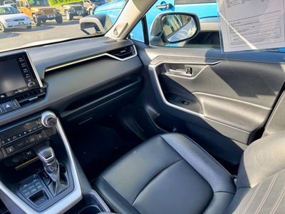 2019 Toyota RAV4 XLE Premium AWD