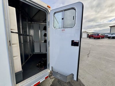 1999 Sooner 3 Horse Slant Horse Trailer