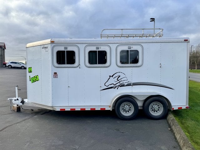 1999 Sooner 3 Horse Slant Horse Trailer
