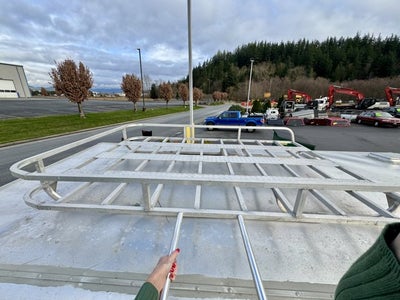 1999 Sooner 3 Horse Slant Horse Trailer