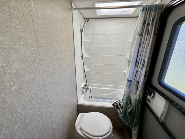 2019 Forest River Vibe Extreme Lite Travel Trailer 28ft