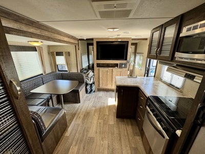 2019 Forest River Vibe Extreme Lite Travel Trailer 28ft
