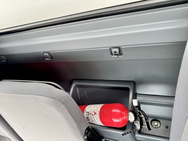 2017 ISUZU BOX VAN NPR