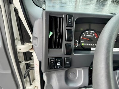 2017 ISUZU BOX VAN NPR