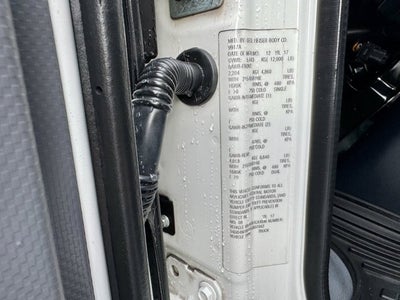 2017 ISUZU BOX VAN NPR