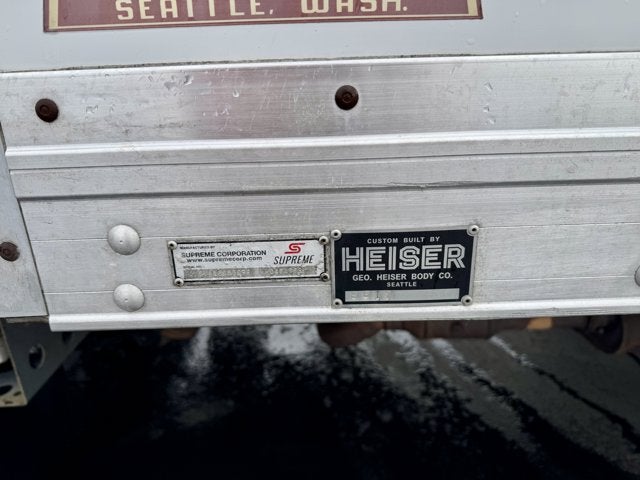 2017 ISUZU BOX VAN NPR