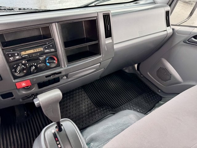 2017 ISUZU BOX VAN NPR