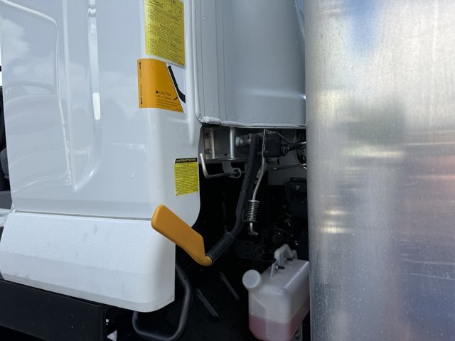 2018 ISUZU FTR Box Truck 24ft