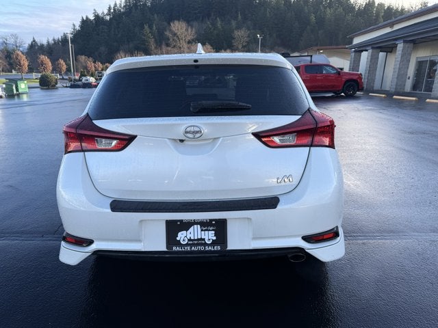 2016 Scion iM 5dr HB CVT (Natl)