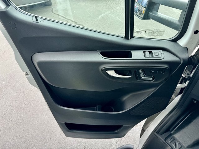 2022 Mercedes-Benz Jayco Motorhome 24ft 3500XD Standard Roof V6 170"